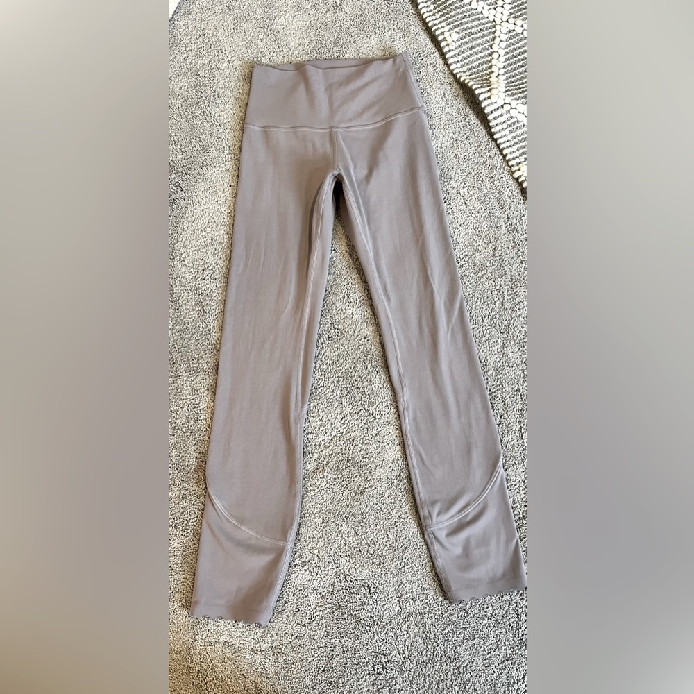 Lululemon leggings with ribbed bottoms
